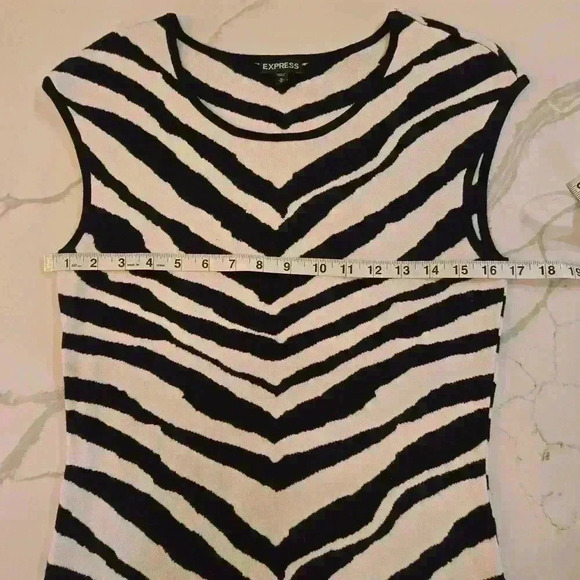Express Stretch Zebra Animal Print Knit Dress Black Womens Size Medium - Picture 5 of 8